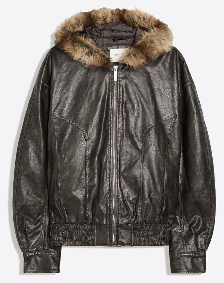 ژاکت مردانه Bershka چرم مصنوعی کاپوشندار با جزئیات خز ژاکت مردانه Bershka چرم مصنوعی کاپوشندار با جزئیات خز