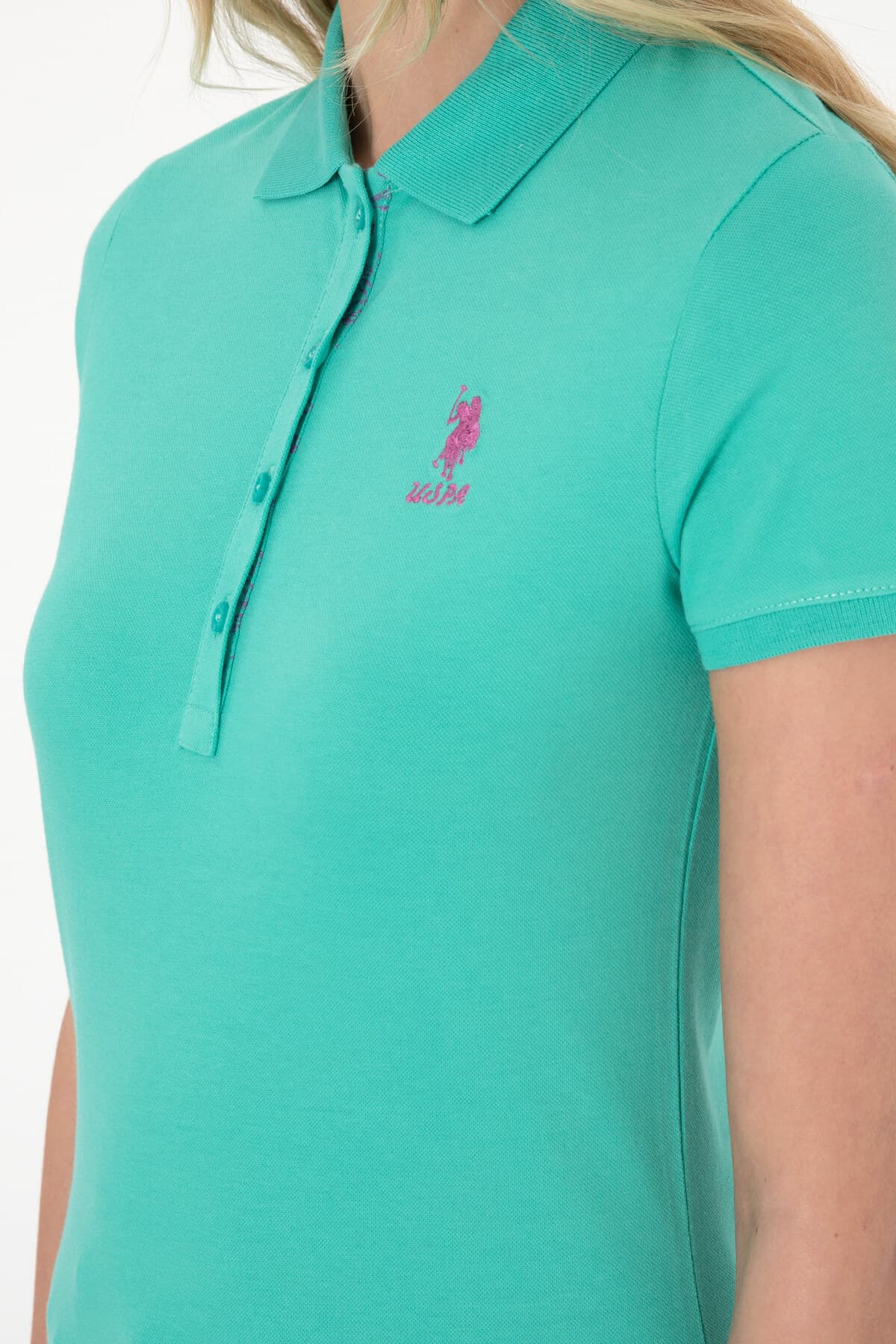 تیشرت زنانه U.S. Polo Assn. یقه پولو ساده سبز نعنایی مدل 50300896-VR090 تیشرت زنانه U.S. Polo Assn. یقه پولو ساده سبز نعنایی مدل 50300896-VR090