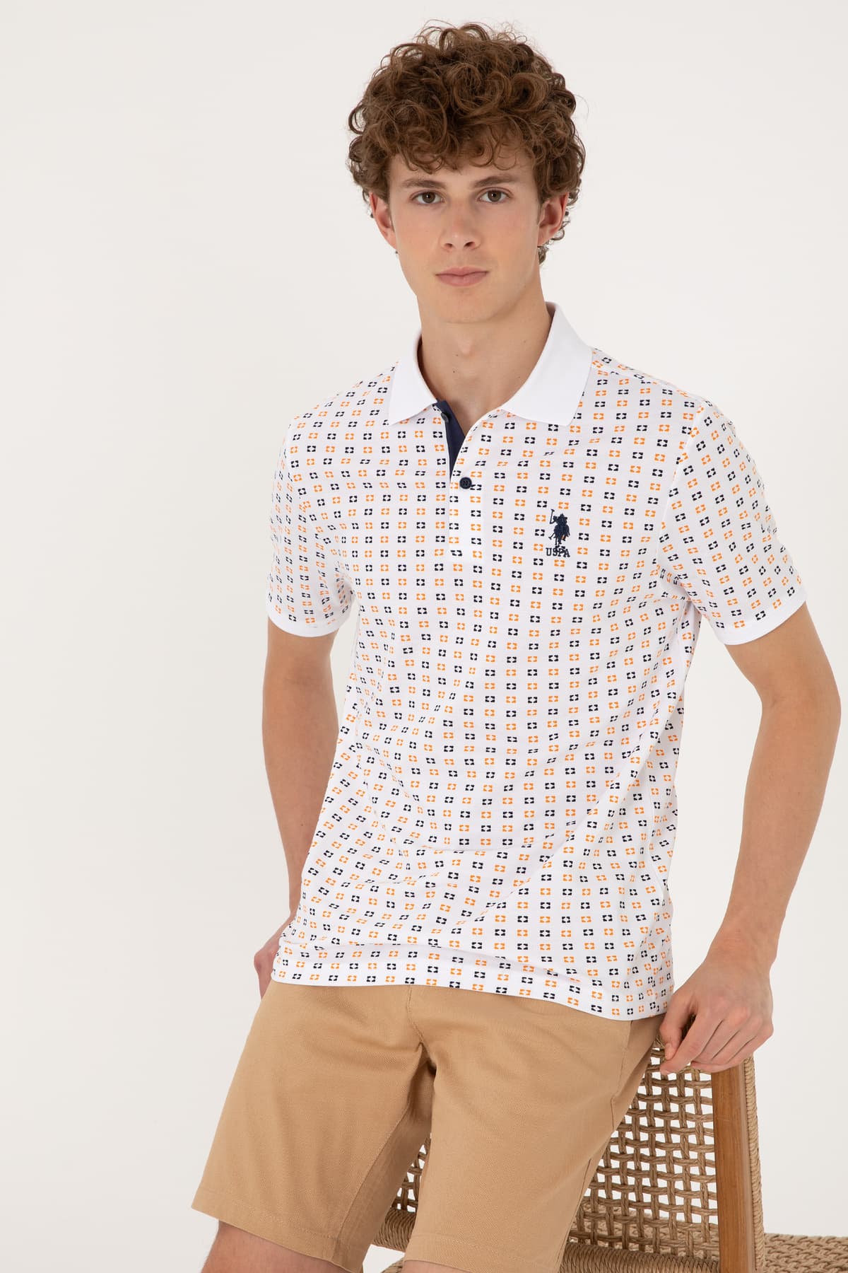 تیشرت مردانه U.S. Polo Assn. فیت معمولی سفید یقه پولو طرحدار مدل 50306806-VR013 تیشرت مردانه U.S. Polo Assn. فیت معمولی سفید یقه پولو طرحدار مدل 50306806-VR013