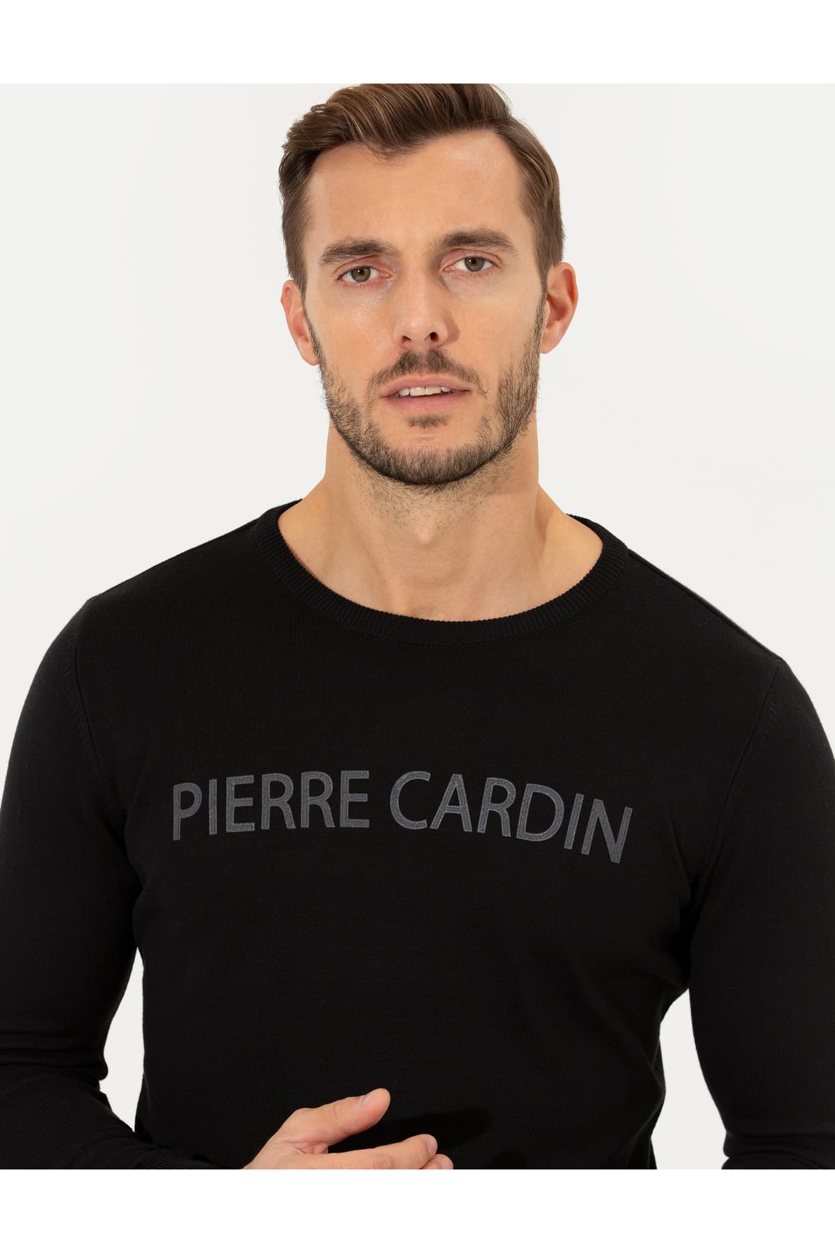 پلیور مردانه Pierre Cardin بافت یقه گرد مشکی اسلیم فیت مدل 50258653-VR046 پلیور مردانه Pierre Cardin بافت یقه گرد مشکی اسلیم فیت مدل 50258653-VR046