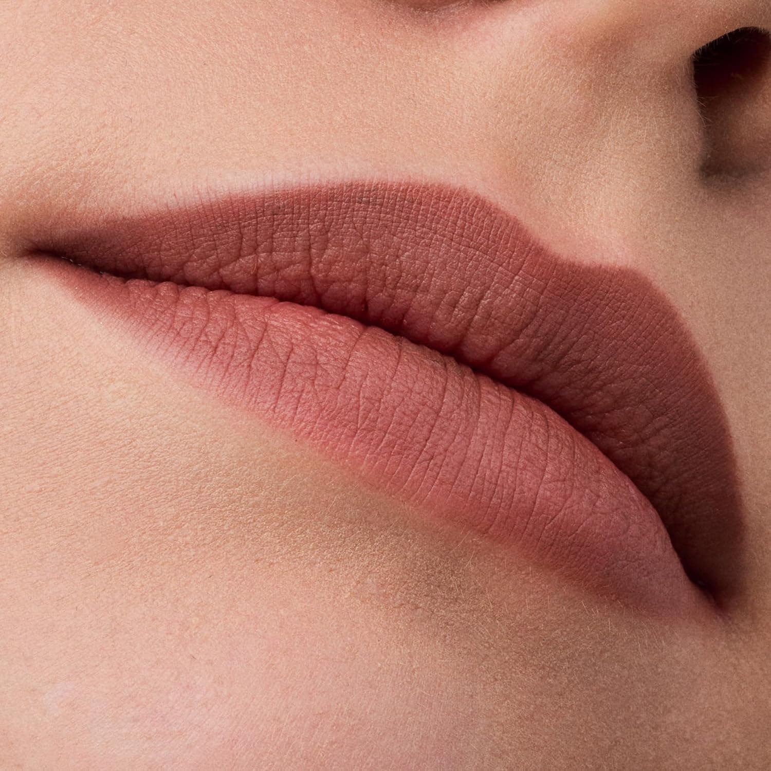 خط لب حجمدهنده Catrice Cosmetics مدل 069 خط لب حجمدهنده Catrice Cosmetics مدل 069