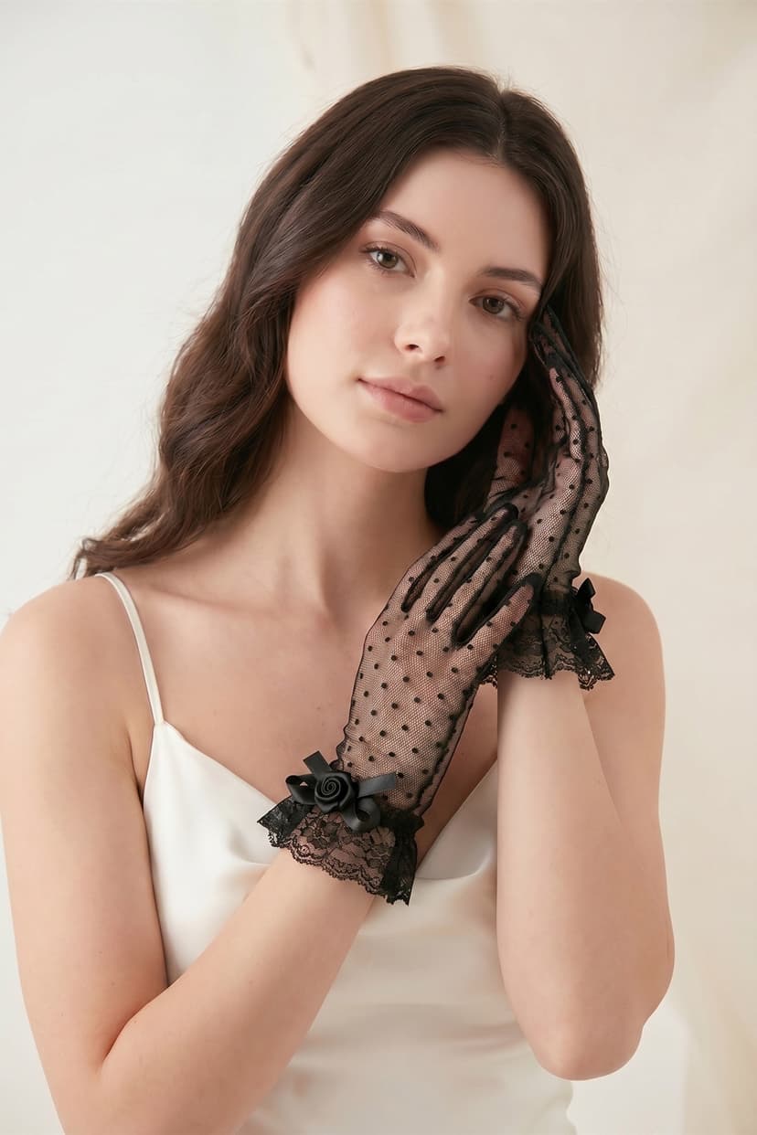 دستکش زنانه Elegance Scarf کوتاه توری دانتلی خالدار مشکی عروس دستکش زنانه Elegance Scarf کوتاه توری دانتلی خالدار مشکی عروس