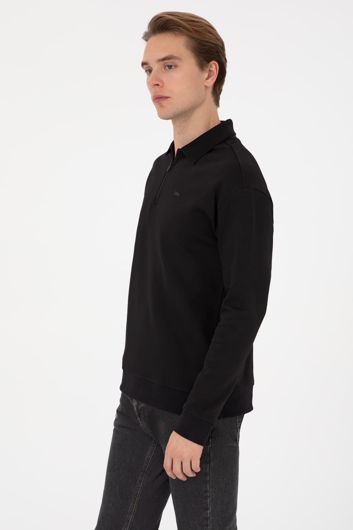 سویشرت مردانه U.S. Polo Assn. نیم زیپ فیت راحت مشکی مدل 50316484-VR046 سویشرت مردانه U.S. Polo Assn. نیم زیپ فیت راحت مشکی مدل 50316484-VR046