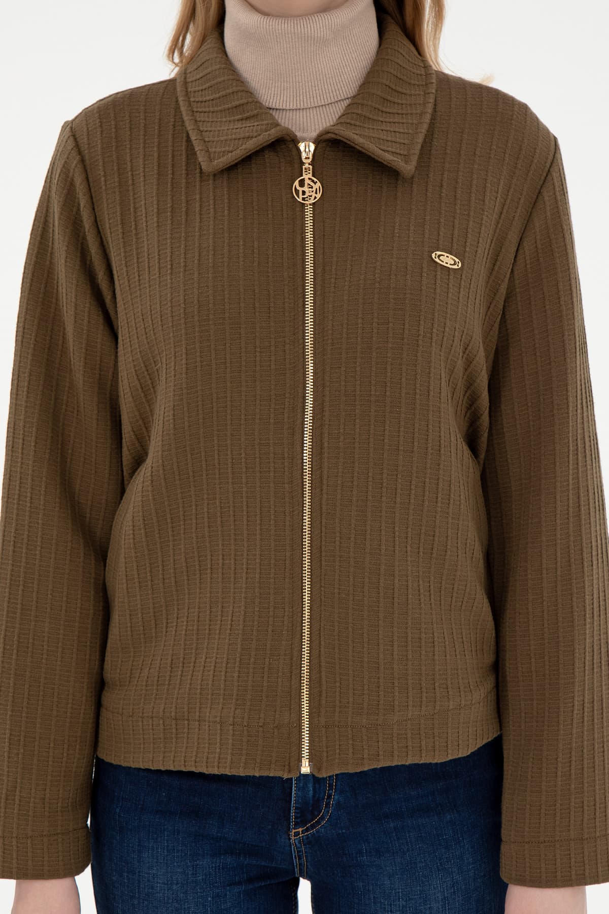 سویشرت زنانه U.S. Polo Assn. یقه پولو زیپدار خاکی مدل 50295811-VR027 سویشرت زنانه U.S. Polo Assn. یقه پولو زیپدار خاکی مدل 50295811-VR027