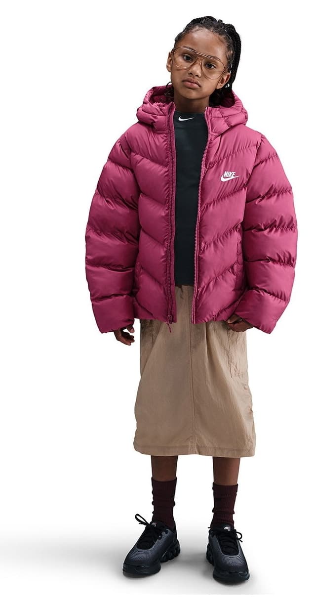 کاپشن پافر کودکانه Nike Sportswear با استایل روزمره مدل Therma-Fit All Day Play کاپشن پافر کودکانه Nike Sportswear با استایل روزمره مدل Therma-Fit All Day Play