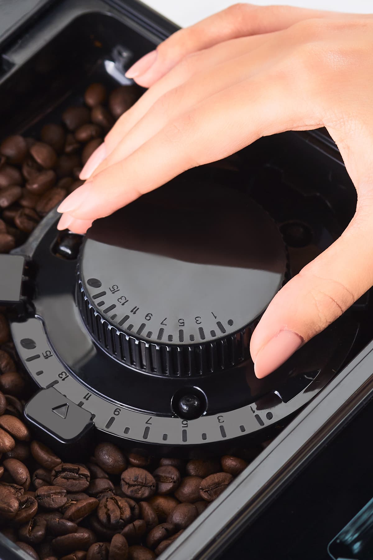 اسپرسو ساز اتوماتیک HOMEND Coffeebreak مدل 5008H با آسیاب، فروذر شیر و صفحه لمسی اسپرسو ساز اتوماتیک HOMEND Coffeebreak مدل 5008H با آسیاب، فروذر شیر و صفحه لمسی