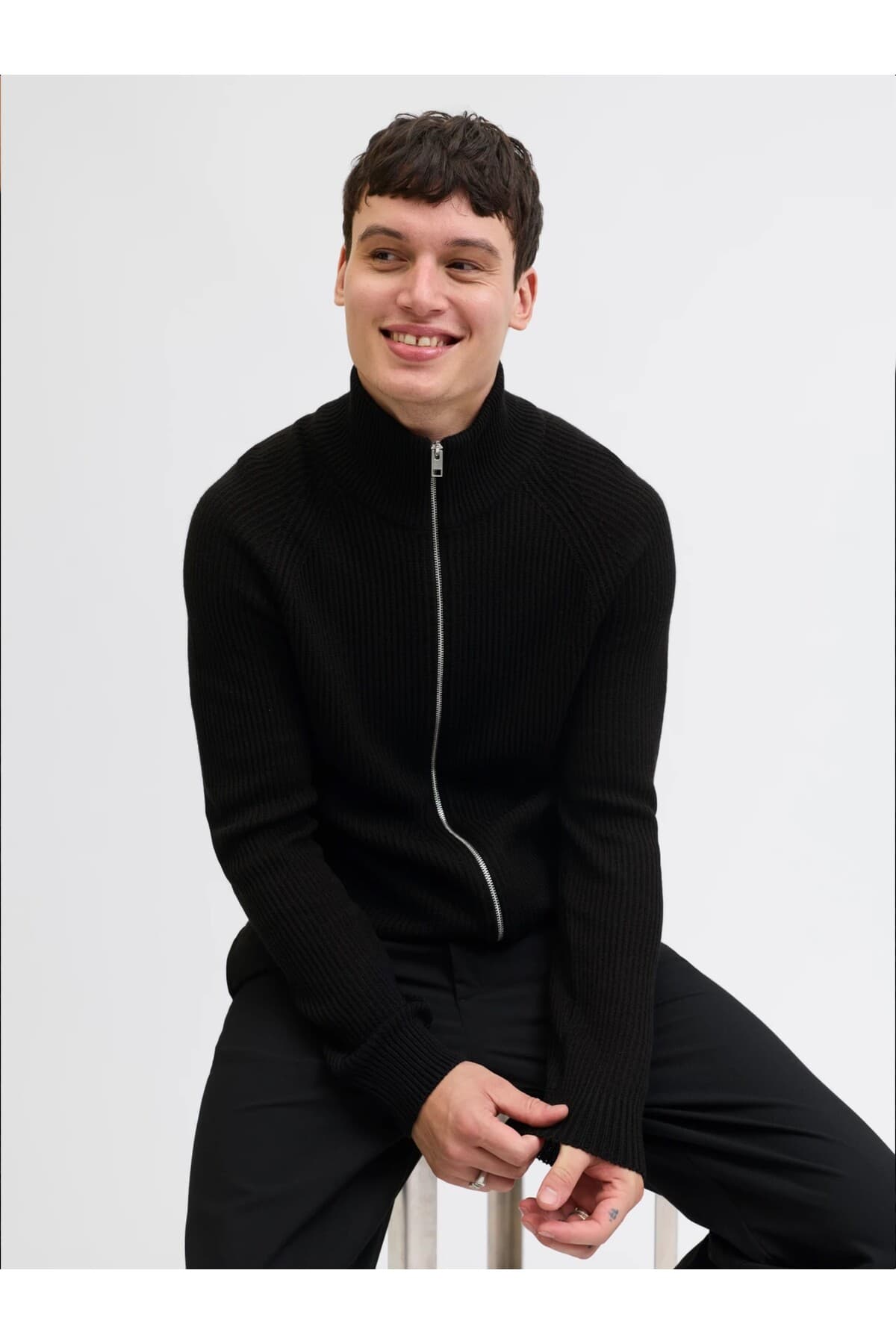 کاردیگان بافت مردانه Jack & Jones زیپدار فیت راحت مدل JJ PANNEL کاردیگان بافت مردانه Jack & Jones زیپدار فیت راحت مدل JJ PANNEL