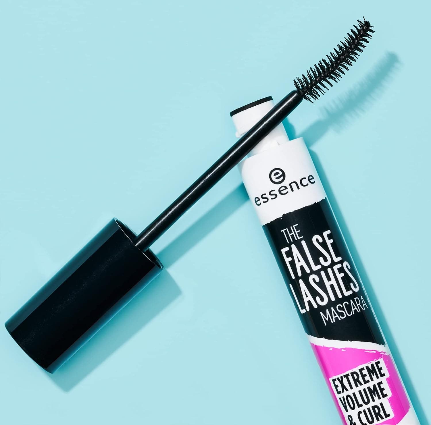 ماسکارا Essence False Lash Extreme حجمدهنده و فرمدهنده مژه ماسکارا Essence False Lash Extreme حجمدهنده و فرمدهنده مژه