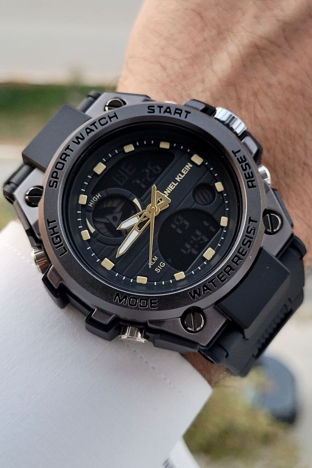 ساعت مچی مردانه Daniel Klein بند مشکی و اعداد طلایی ساعت مچی مردانه Daniel Klein بند مشکی و اعداد طلایی