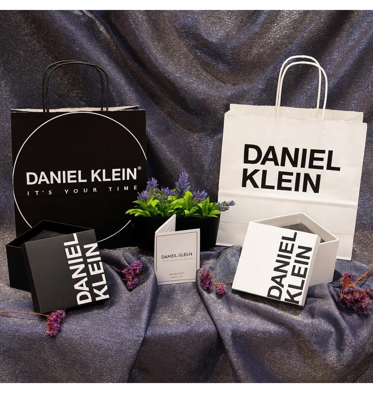 ساعت مچی زنانه Daniel Klein با بند فولادی نگیندار ضدآب 3 ATM ساعت مچی زنانه Daniel Klein با بند فولادی نگیندار ضدآب 3 ATM