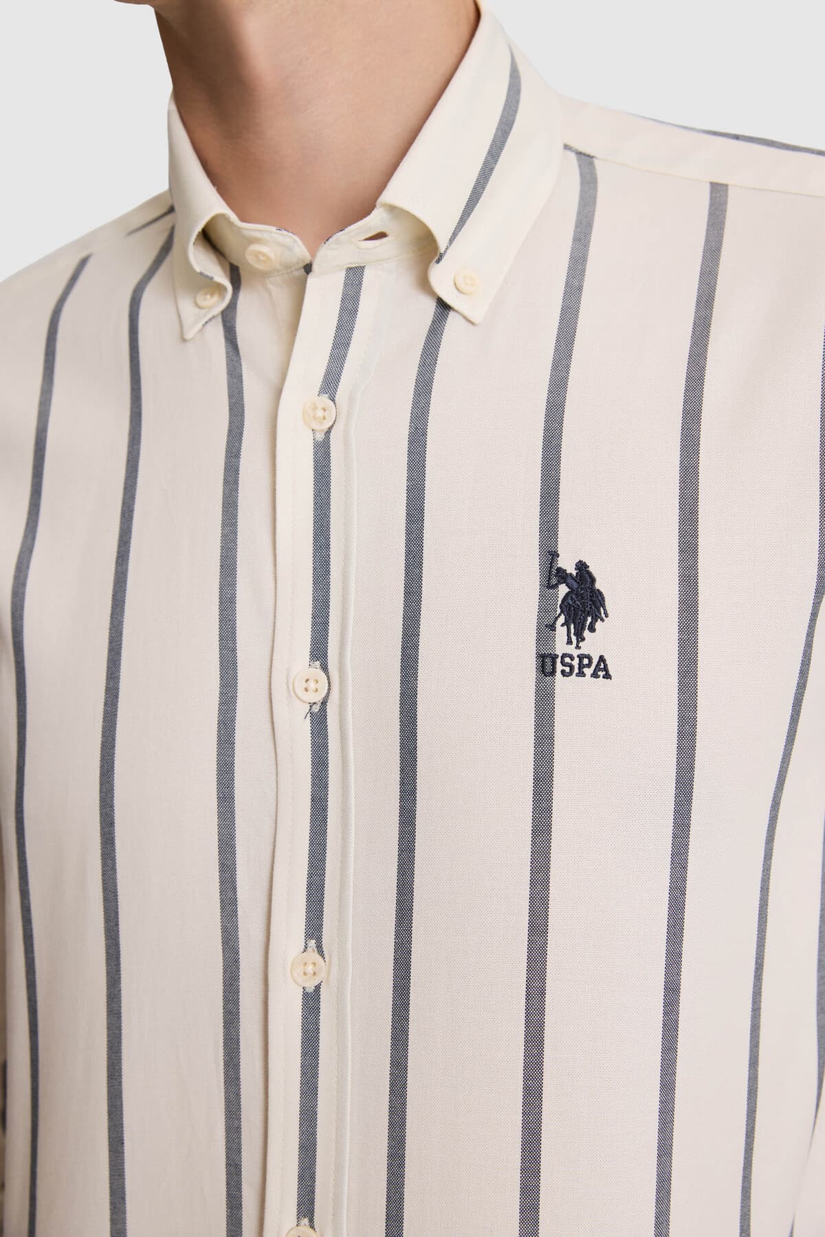 پیراهن مردانه U.S. Polo Assn. راهراه آستینبلند سرمهای روشن مدل 50322170-VR059 پیراهن مردانه U.S. Polo Assn. راهراه آستینبلند سرمهای روشن مدل 50322170-VR059