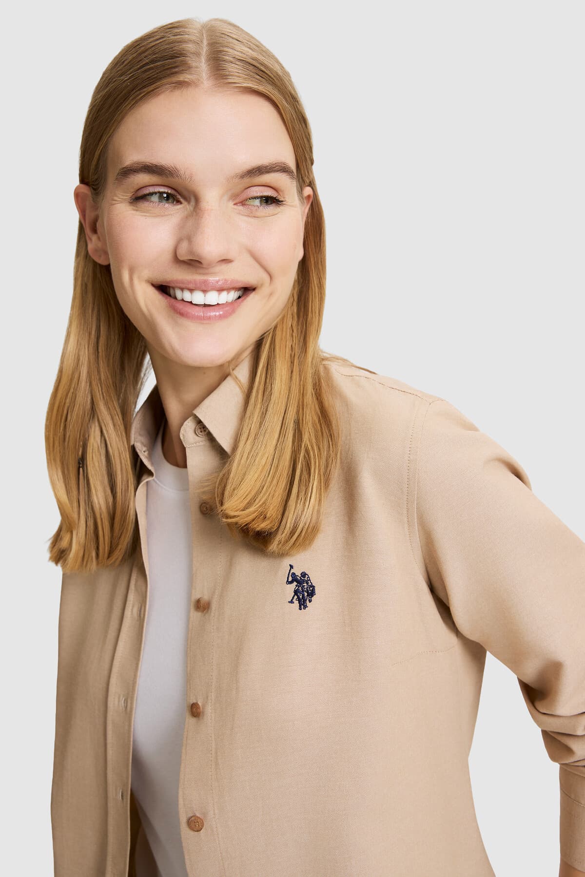 پیراهن زنانه U.S. Polo Assn. ساده آستینبلند شتری مدل 50324791-VR015 پیراهن زنانه U.S. Polo Assn. ساده آستینبلند شتری مدل 50324791-VR015