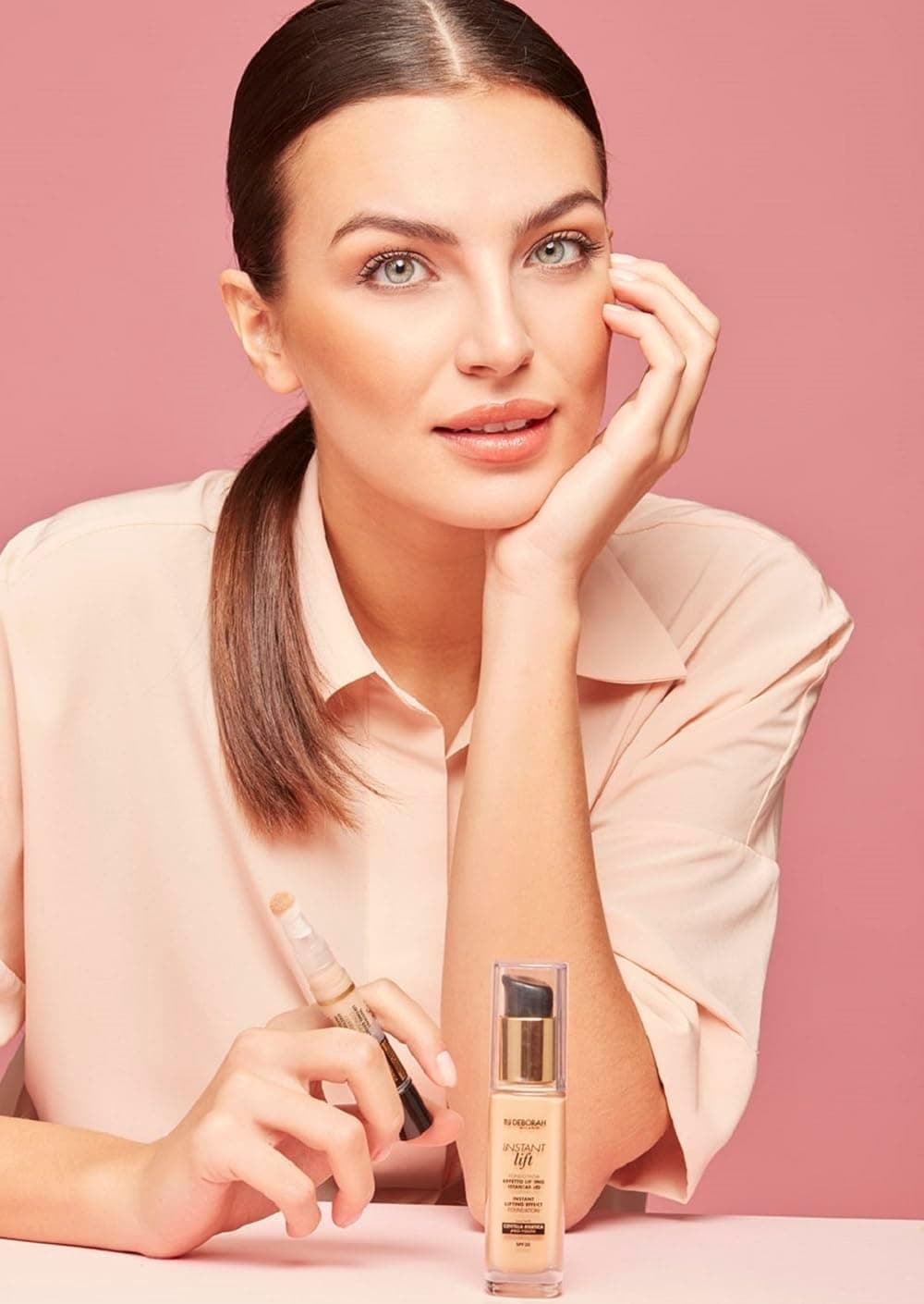 کانسیلر DEBORAH مدل N.3.2 Vanilla با بافت مایع کانسیلر DEBORAH مدل N.3.2 Vanilla با بافت مایع