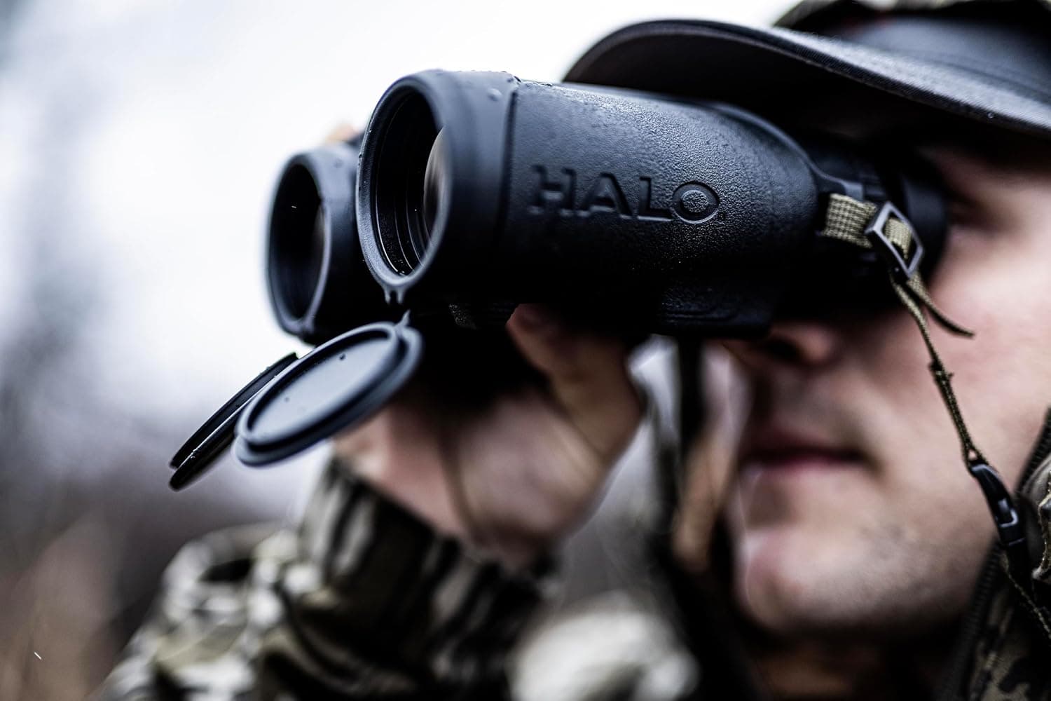دوربین دوچشمی Halo Optics رنجیاب 10x 42mm مدل K2000 دوربین دوچشمی Halo Optics رنجیاب 10x 42mm مدل K2000