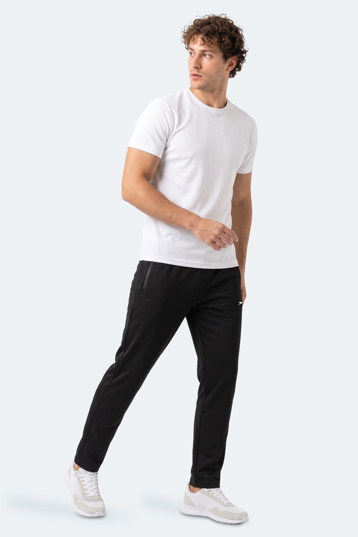 شلوار گرمکن مردانه Slazenger مدل KOLOMB مشکی شلوار گرمکن مردانه Slazenger مدل KOLOMB مشکی