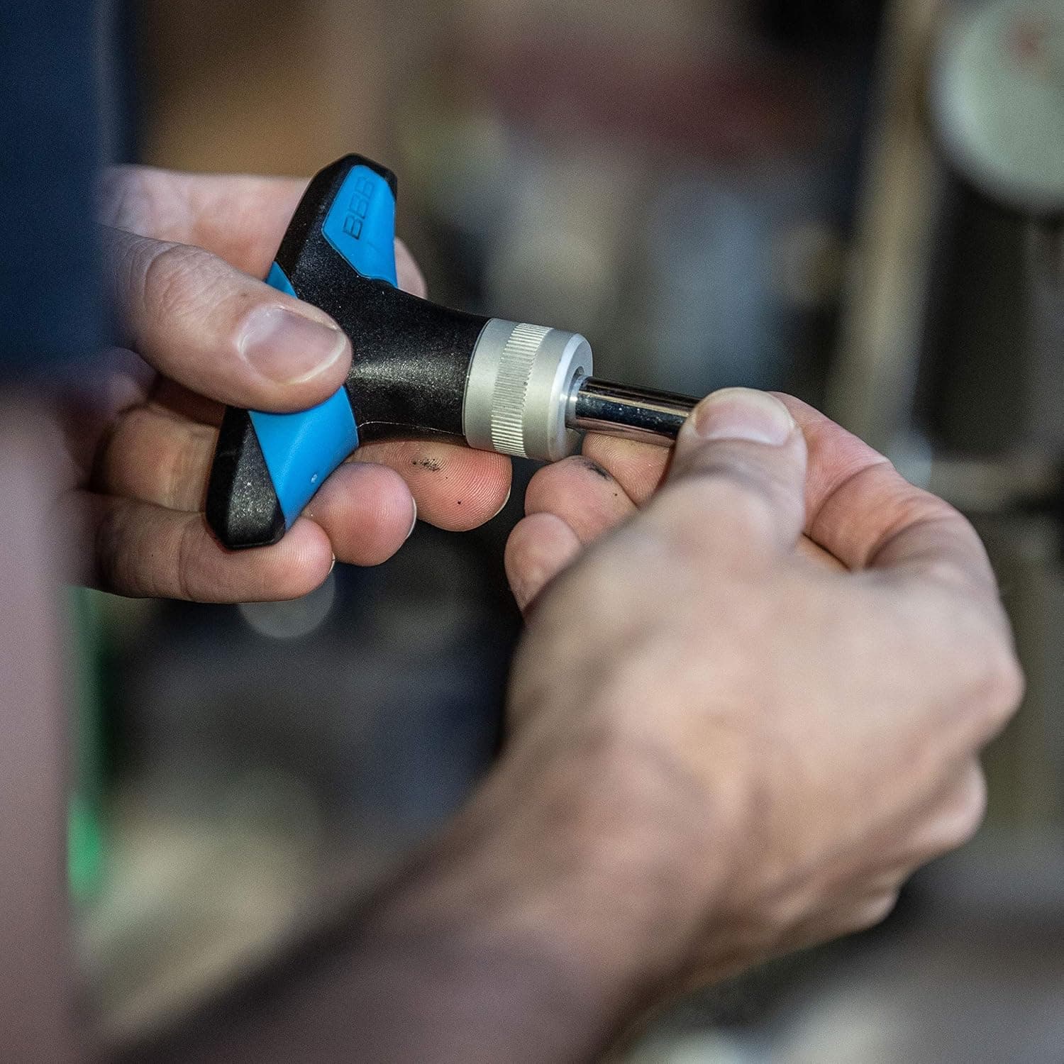 ابزار تعمیر دوچرخه جاده و کوهستان BBB TorqueFix شامل آچار ترکمتر و 5 آچار آلن T25 Torx مدل BTL-119 مشکی آبی ابزار تعمیر دوچرخه جاده و کوهستان BBB TorqueFix شامل آچار ترکمتر و 5 آچار آلن T25 Torx مدل BTL-119 مشکی آبی