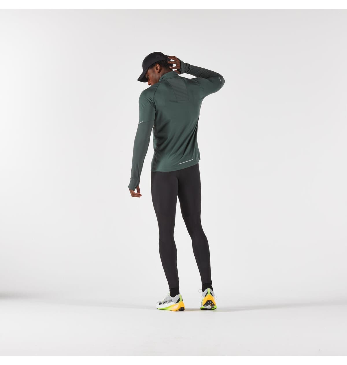 تیشرت دویدن مردانه Decathlon Kiprun آستین بلند خاکی مدل Run 500 Warm تیشرت دویدن مردانه Decathlon Kiprun آستین بلند خاکی مدل Run 500 Warm