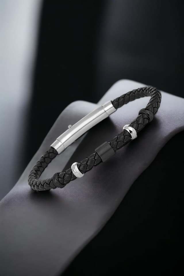 دستبند مردانه Daniel Klein چرم طبیعی فولاد ضدزنگ سیاه مدل ELADKEBLK2016C2 دستبند مردانه Daniel Klein چرم طبیعی فولاد ضدزنگ سیاه مدل ELADKEBLK2016C2