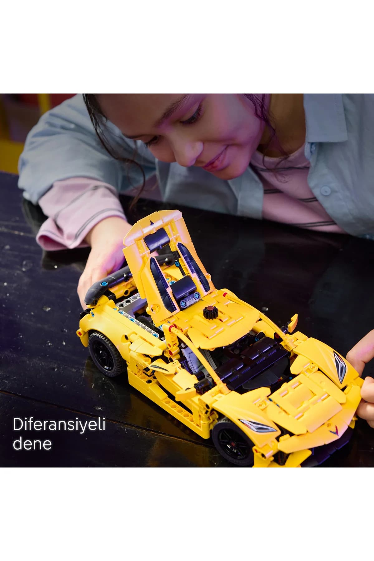 مجموعه ساختنی اسباببازی مناسب ۹ سال به بالا لگو Technic Chevrolet Corvette Stingray مدل 42205 (۷۳۲ قطعه) مجموعه ساختنی اسباببازی مناسب ۹ سال به بالا لگو Technic Chevrolet Corvette Stingray مدل 42205 (۷۳۲ قطعه)