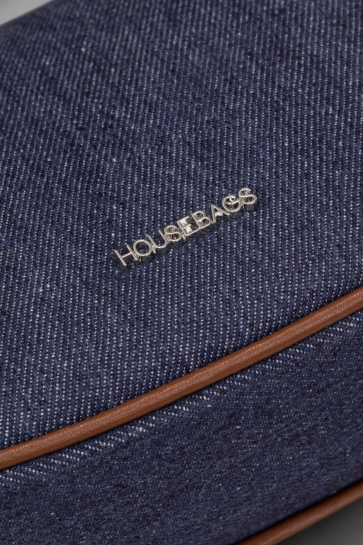 کیف دوشی هوبو زنانه Housebags Urban Denim با بند چرم PU کنتراست کیف دوشی هوبو زنانه Housebags Urban Denim با بند چرم PU کنتراست
