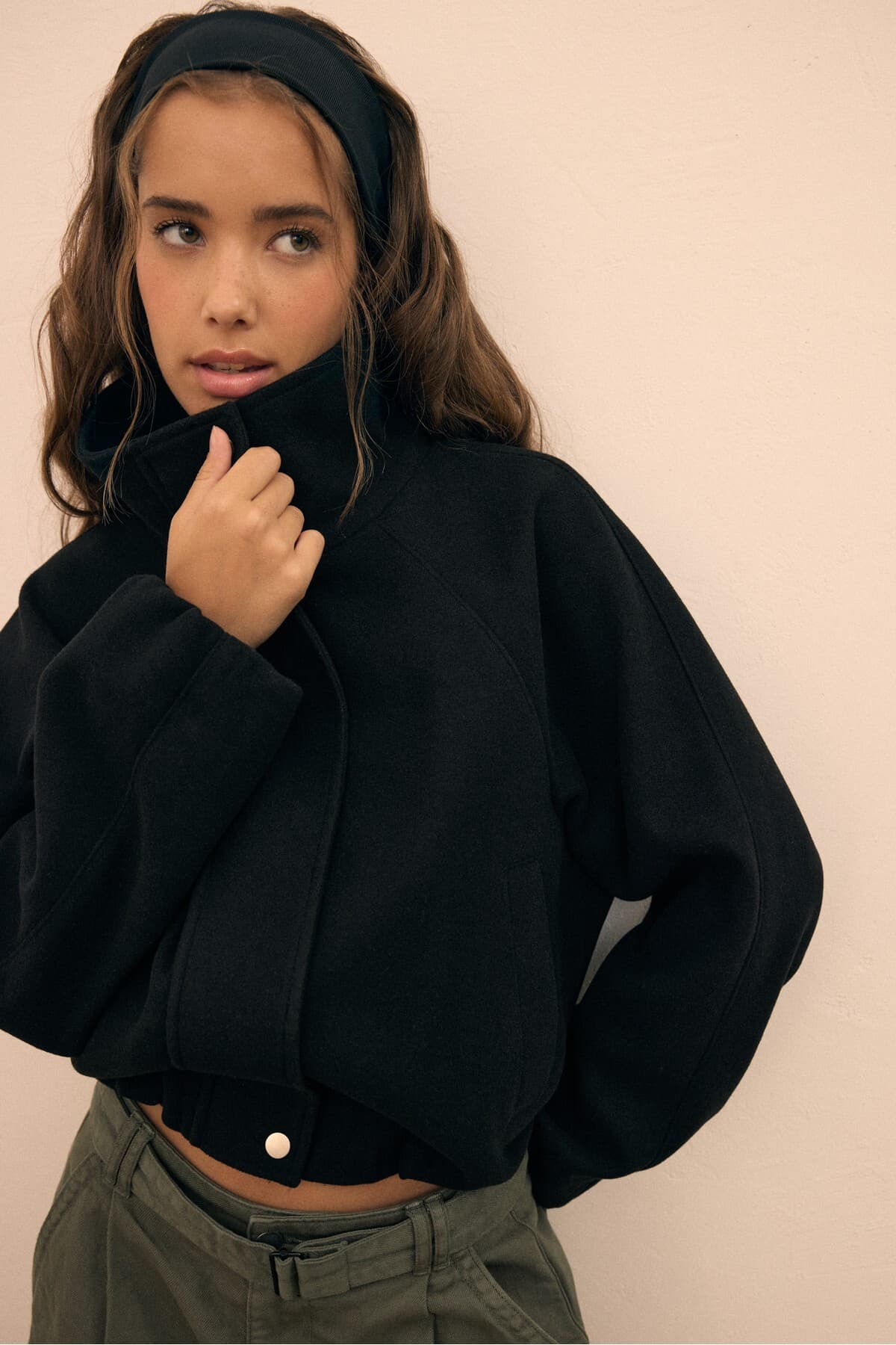 کت بالون زنانه Stradivarius با بافت نرم کت بالون زنانه Stradivarius با بافت نرم