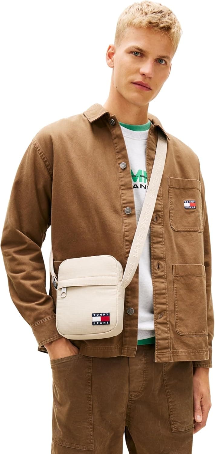 کیف رودوشی مردانه Tommy Jeans سنگی مدل TJM ESS DAILY RIPSTOP REPORTER OS کیف رودوشی مردانه Tommy Jeans سنگی مدل TJM ESS DAILY RIPSTOP REPORTER OS