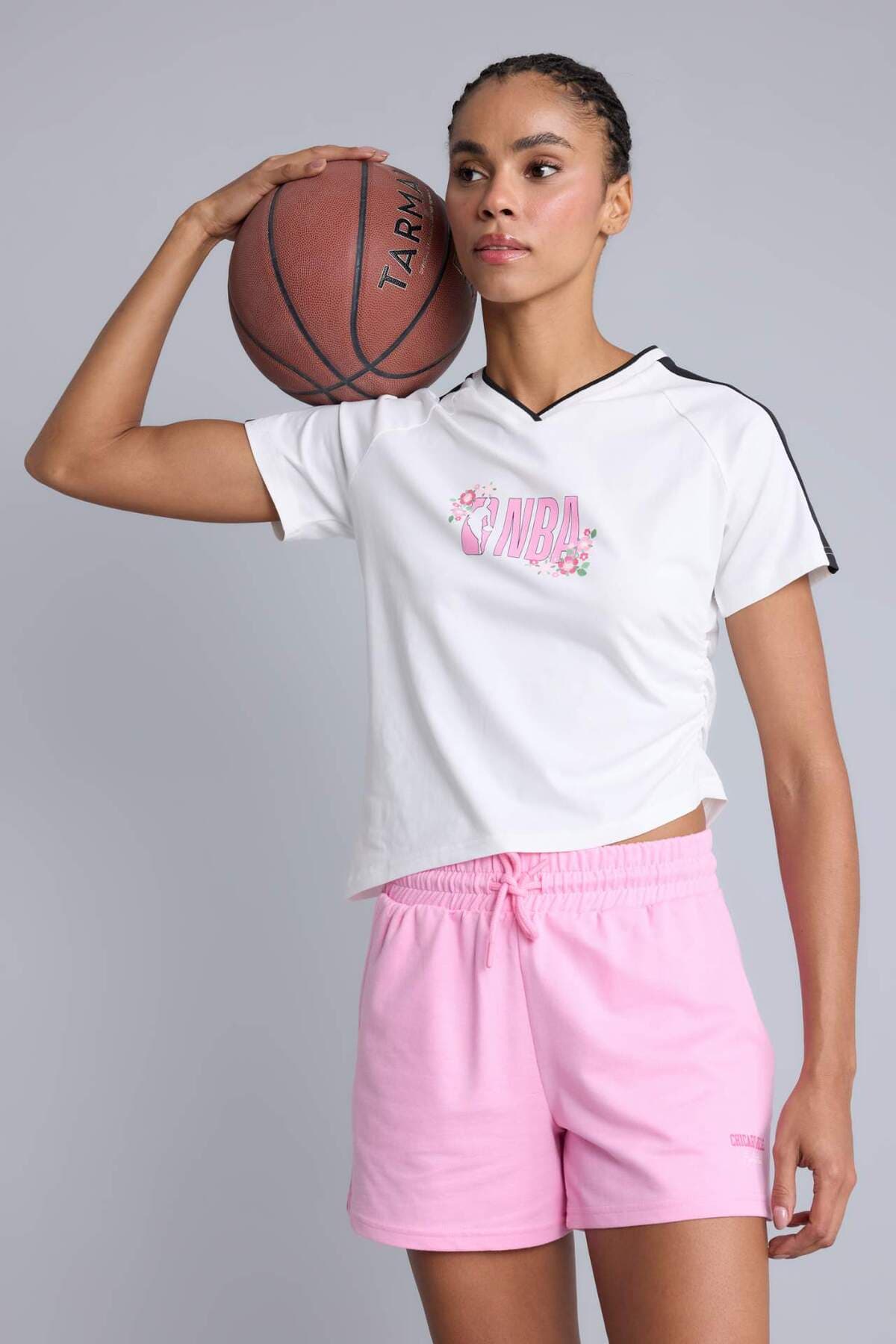 تیشرت زنانه Defacto NBA لیسانسی فیت ریلکس اکرو مدل H9623AX26HS تیشرت زنانه Defacto NBA لیسانسی فیت ریلکس اکرو مدل H9623AX26HS