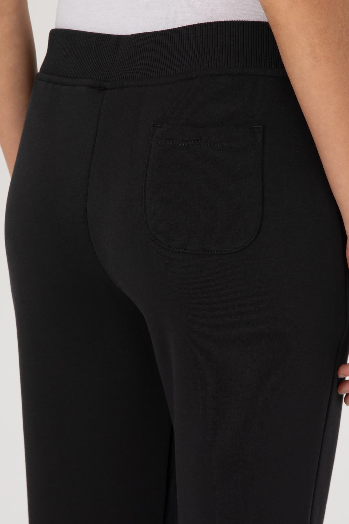 شلوار گرمکن زنانه U.S. Polo Assn. مشکی کرکی مدل 50313583-VR046 شلوار گرمکن زنانه U.S. Polo Assn. مشکی کرکی مدل 50313583-VR046