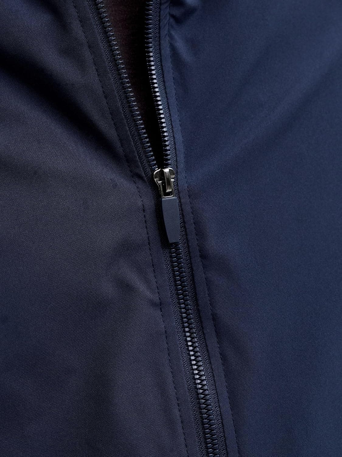 کت بامبر مردانه JACK & JONES سرمهای مدل JJECHARGE سایز M کت بامبر مردانه JACK & JONES سرمهای مدل JJECHARGE سایز M