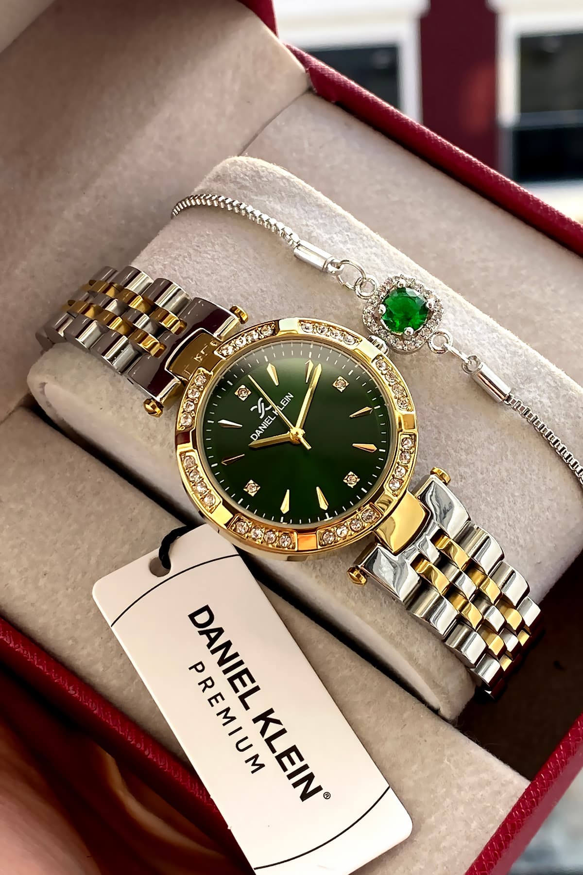 ساعت مچی زنانه Daniel Klein با بند طلایی و نقرهای و صفحه سبز ساعت مچی زنانه Daniel Klein با بند طلایی و نقرهای و صفحه سبز