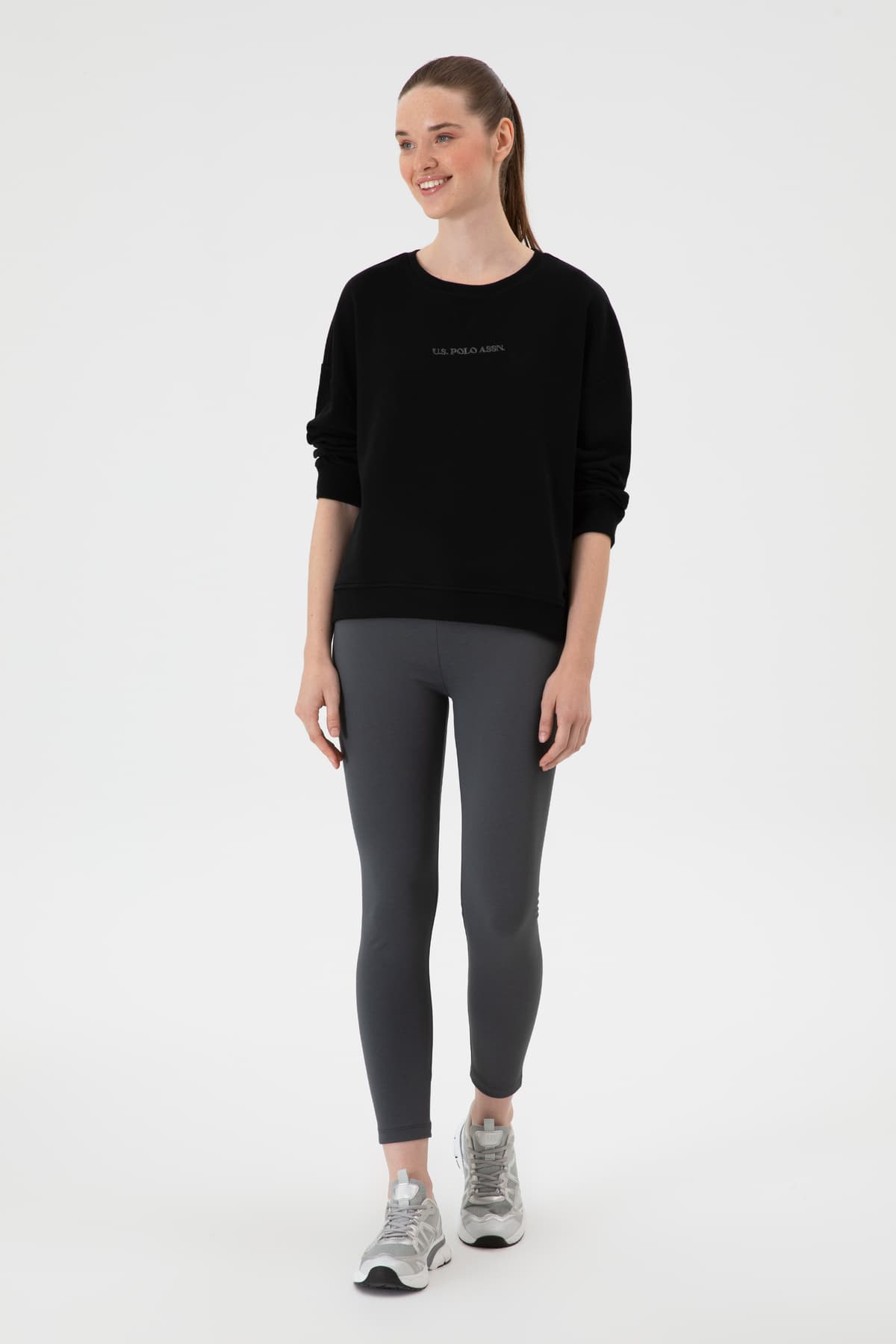 سوئیشرت زنانه U.S. Polo Assn. مشکی یقه گرد مدل 50313562-VR046 سوئیشرت زنانه U.S. Polo Assn. مشکی یقه گرد مدل 50313562-VR046