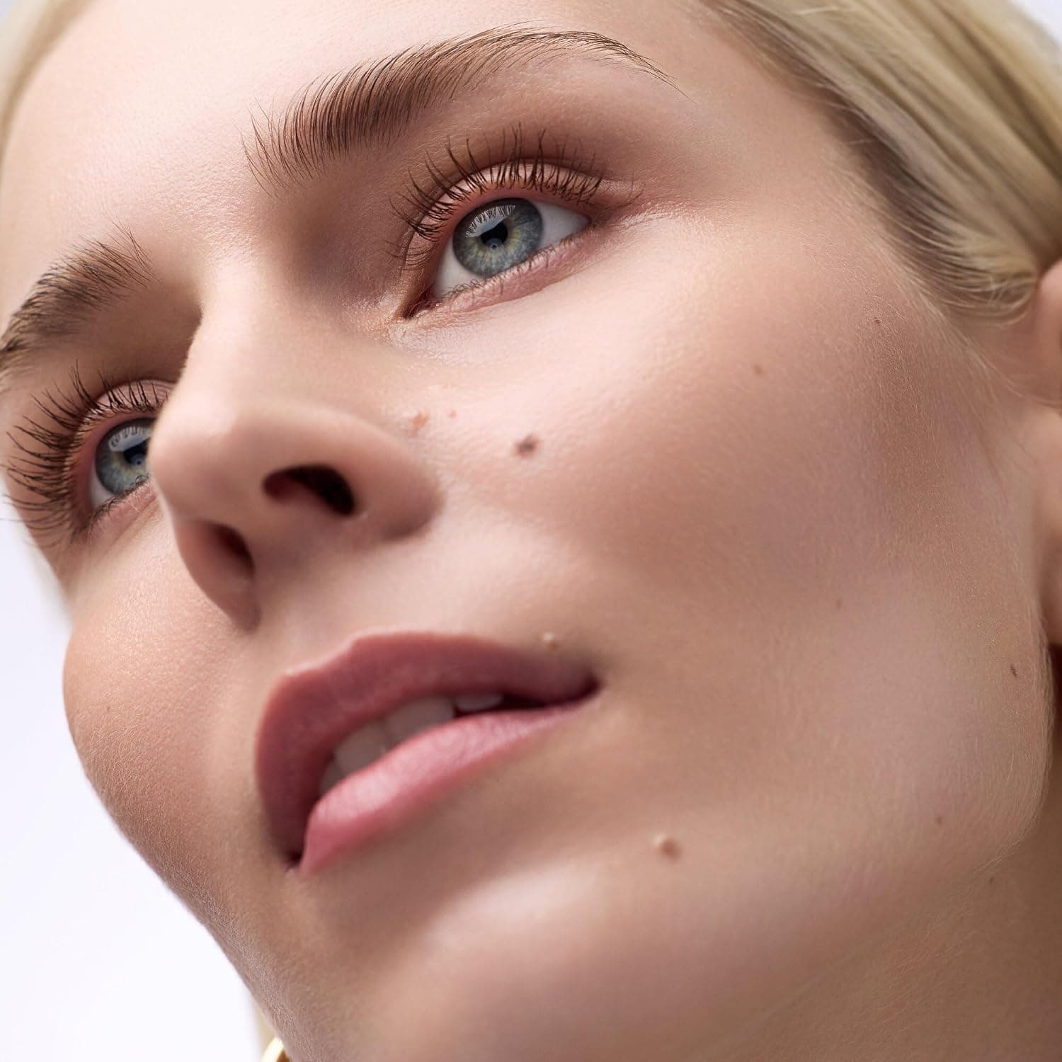 ریمل Catrice حجمدهنده ضدآب قهوهای Glam & Doll 10ml ریمل Catrice حجمدهنده ضدآب قهوهای Glam & Doll 10ml