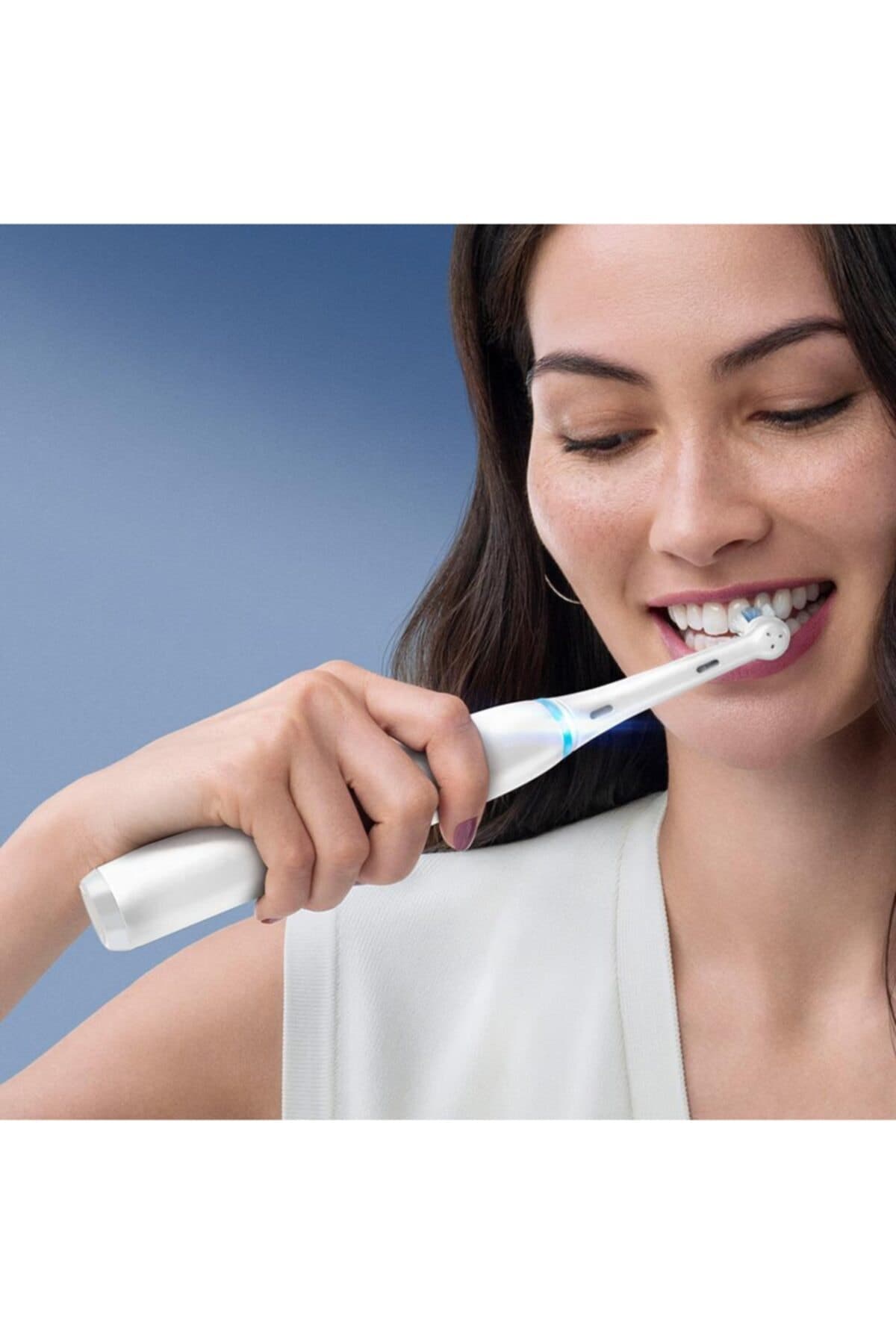 مسواک برقی Oral-B iO 8 سفید مسواک برقی Oral-B iO 8 سفید