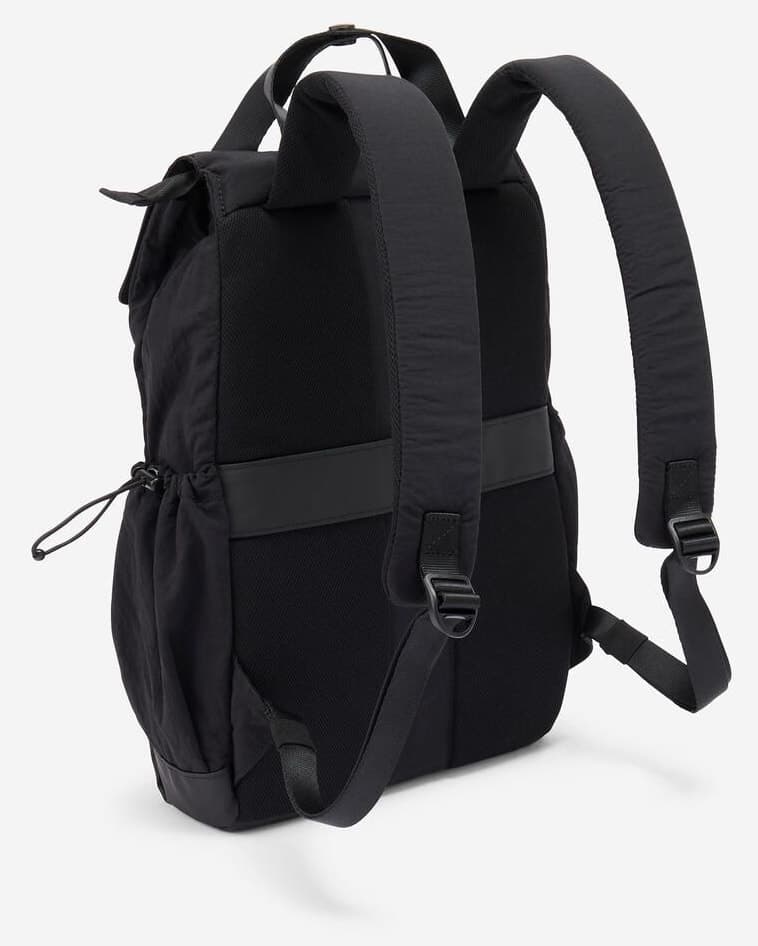 کوله پشتی کوچک زنانه Decathlon دارای بخش کامپیوتر 10 L کوله پشتی کوچک زنانه Decathlon دارای بخش کامپیوتر 10 L