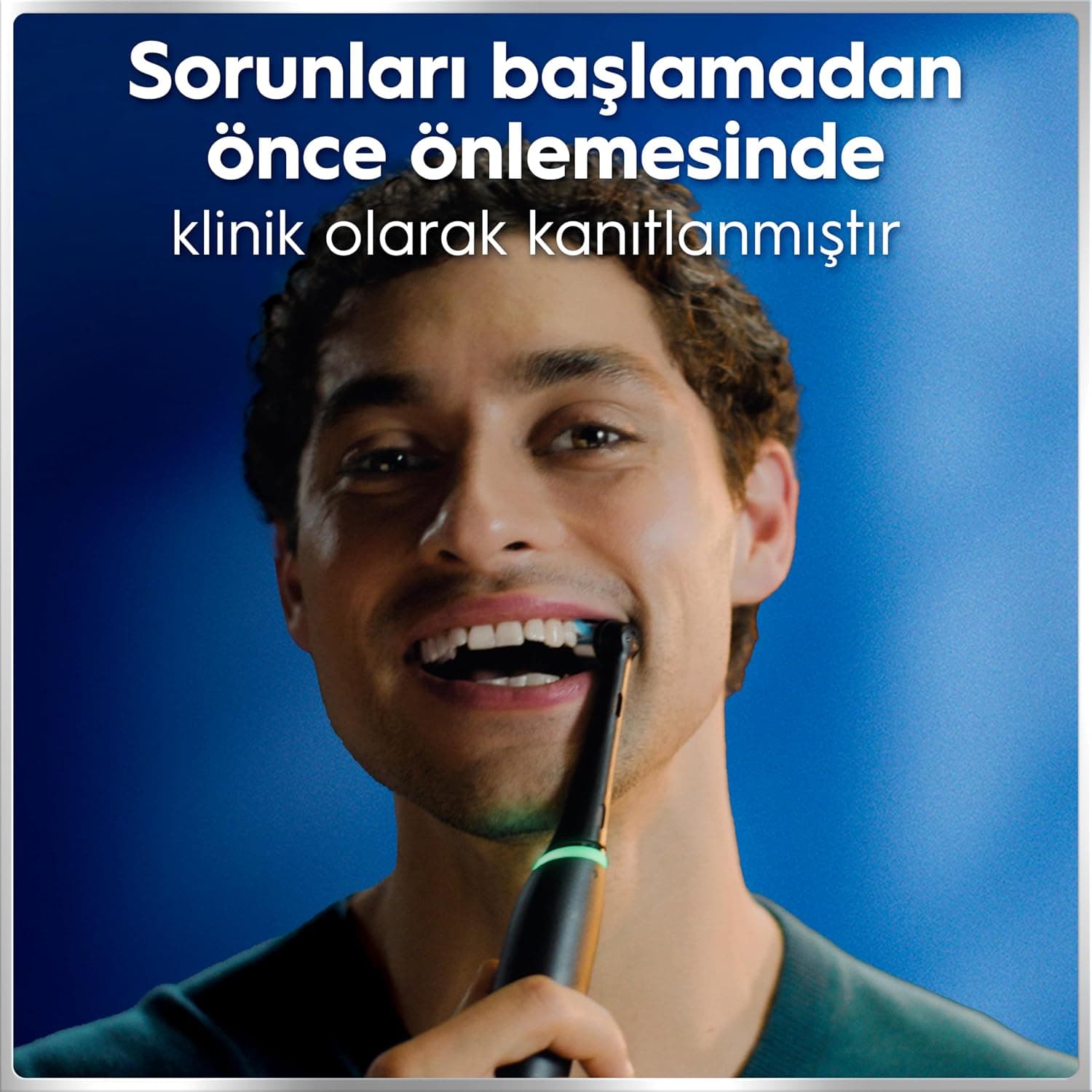 مسواک برقی Oral-B مشکی مدل iO6 همراه با 2 سری، کیف مسافرتی و محفظه سری یدک مسواک برقی Oral-B مشکی مدل iO6 همراه با 2 سری، کیف مسافرتی و محفظه سری یدک