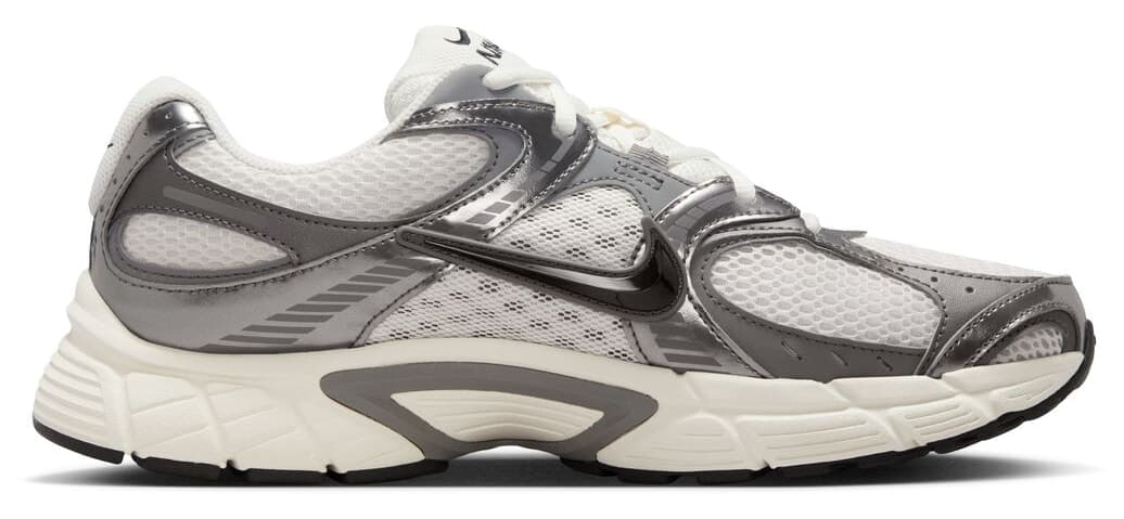 کفش ورزشی مردانه Nike سفید مدل V5 RNR HJ5228 009 کفش ورزشی مردانه Nike سفید مدل V5 RNR HJ5228 009