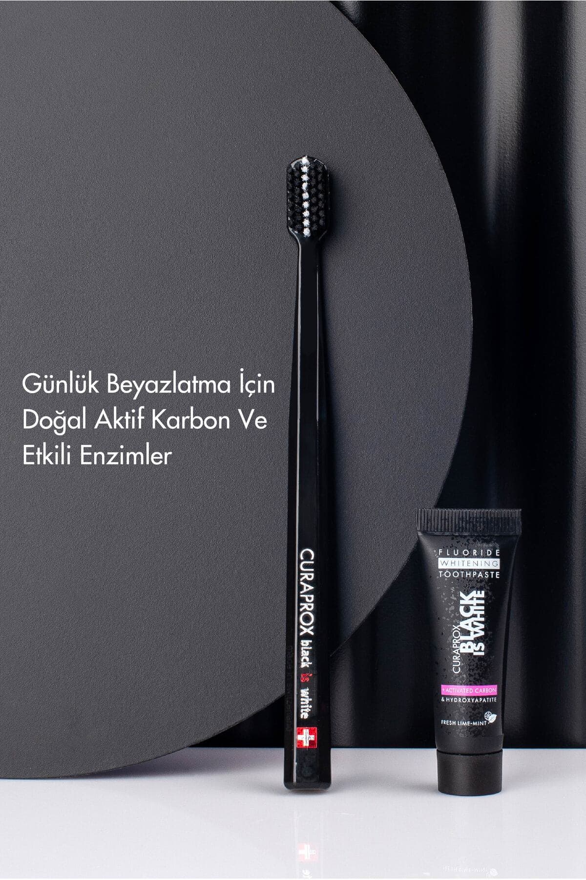 خمیر دندان Curaprox Black is White 10ml خمیر دندان Curaprox Black is White 10ml
