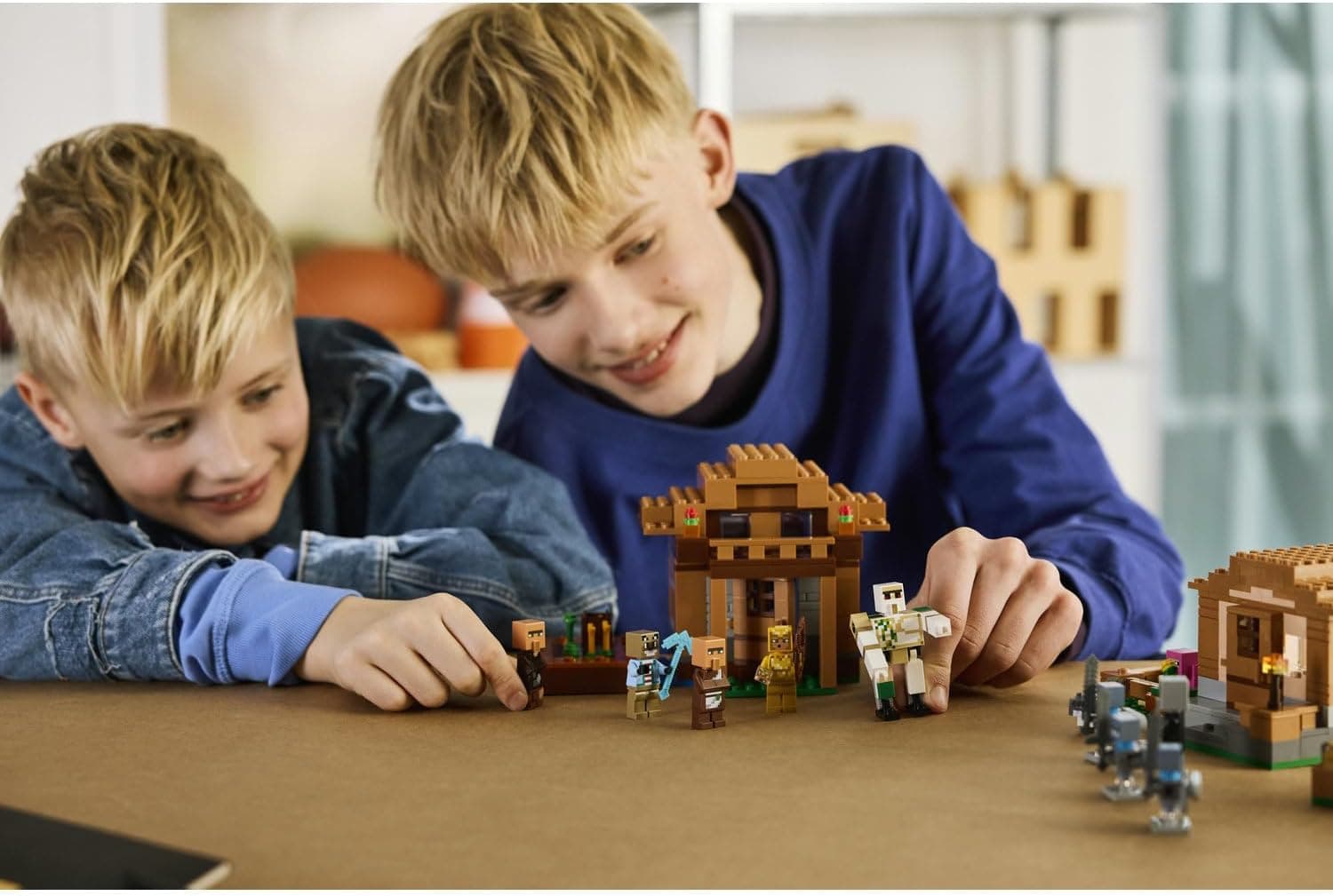 لگو Minecraft حمله Evoker به روستا مدل 21596 لگو Minecraft حمله Evoker به روستا مدل 21596