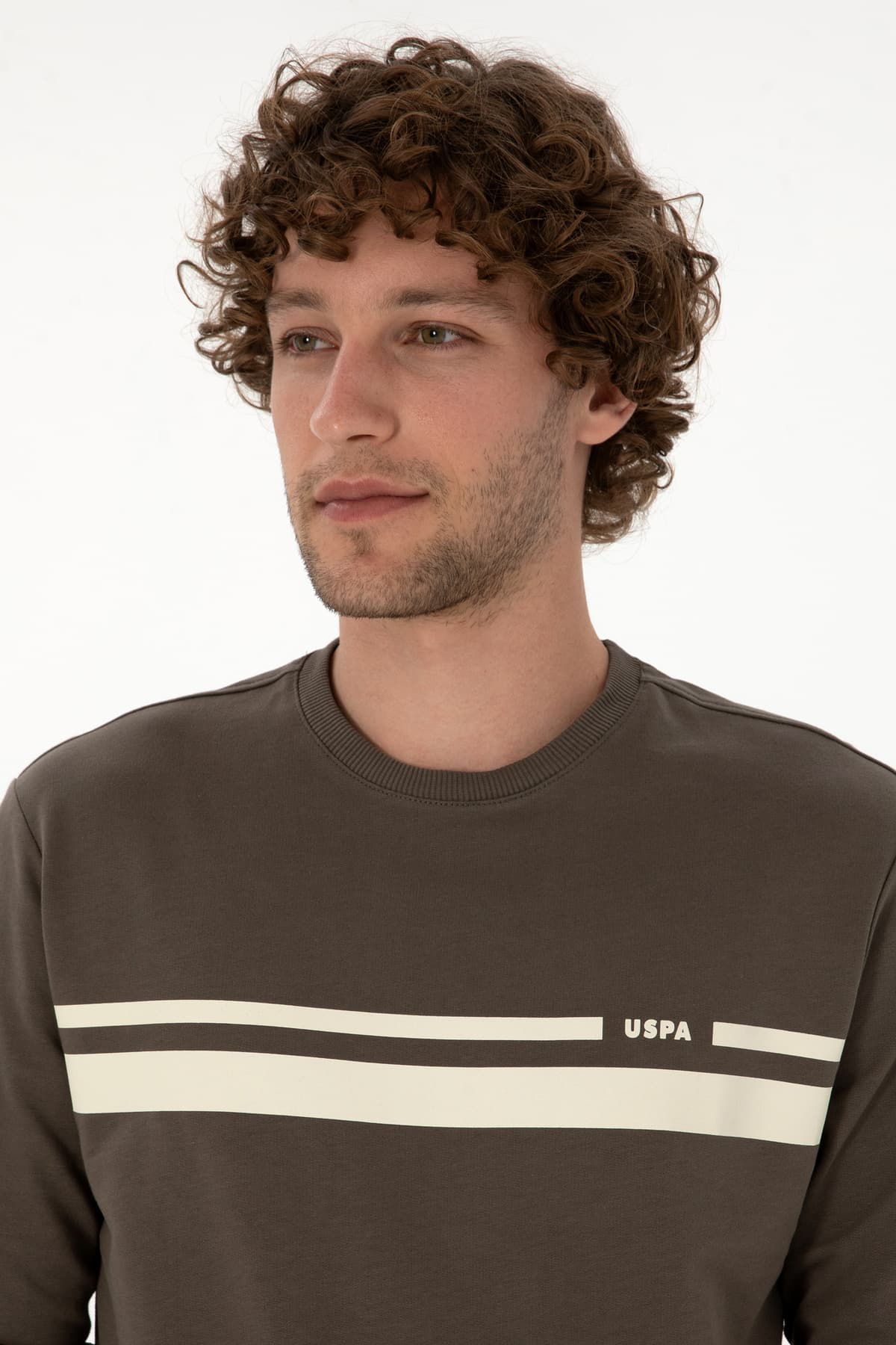 سوئیشرت مردانه U.S. Polo Assn. فیت معمولی یقه گرد قهوهای خاکستری نازک مدل 50313801-VR052 سوئیشرت مردانه U.S. Polo Assn. فیت معمولی یقه گرد قهوهای خاکستری نازک مدل 50313801-VR052
