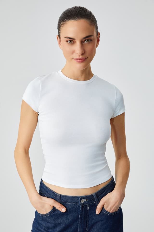 تیشرت زنانه GRIMELANGE یقه گرد بافت فیت جذب سفید مدل HOPEWELL تیشرت زنانه GRIMELANGE یقه گرد بافت فیت جذب سفید مدل HOPEWELL