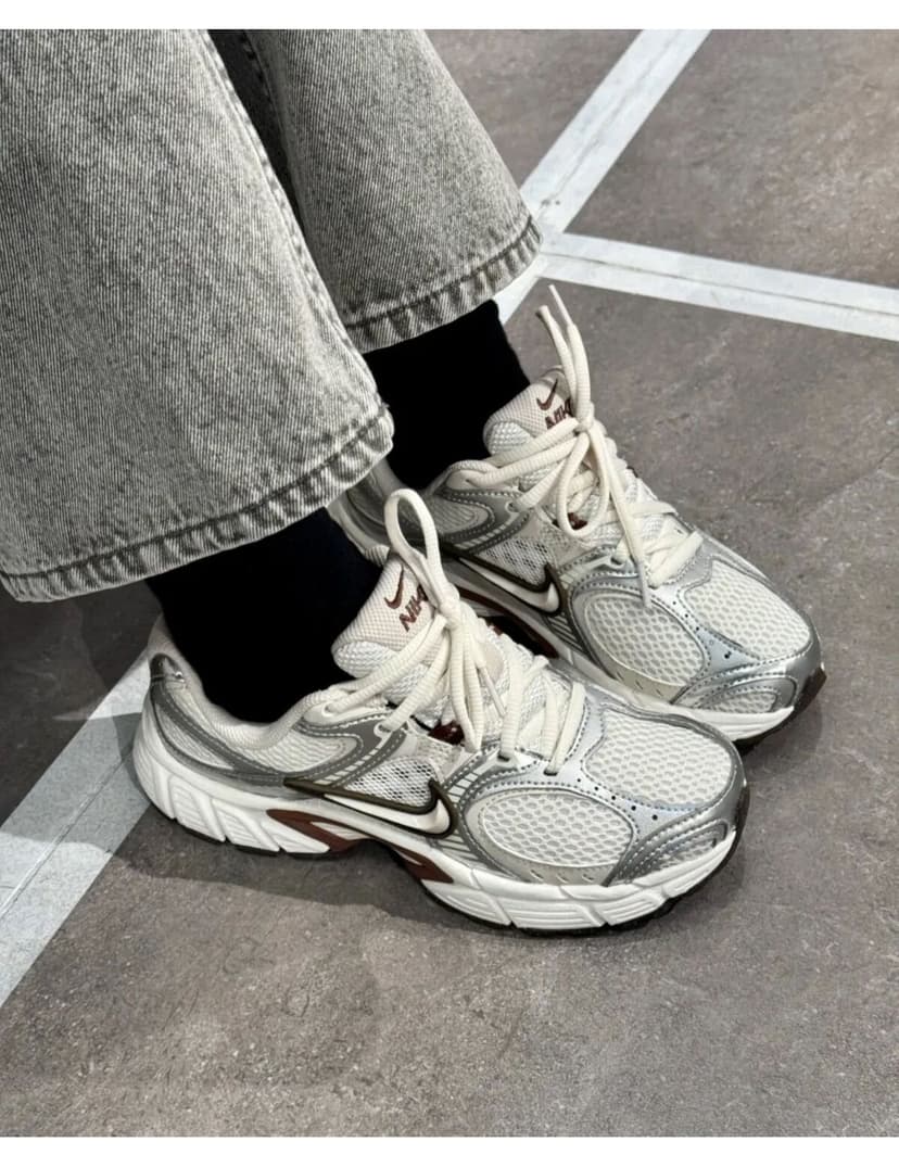کفش کتانی روزمره Nike مدل Rnr سبک رترو کفش کتانی روزمره Nike مدل Rnr سبک رترو