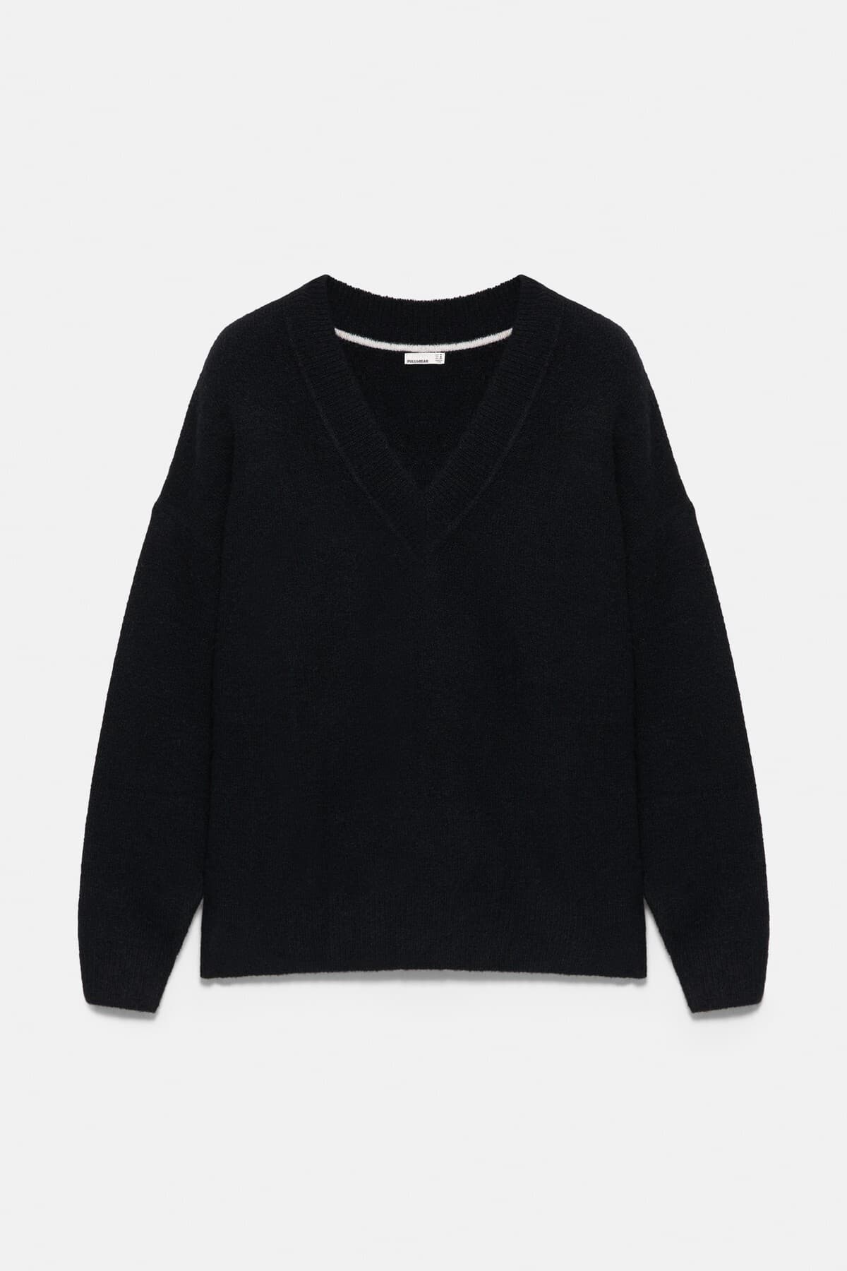 پلیور زنانه Pull & Bear برش Boxy یقه V پلیور زنانه Pull & Bear برش Boxy یقه V