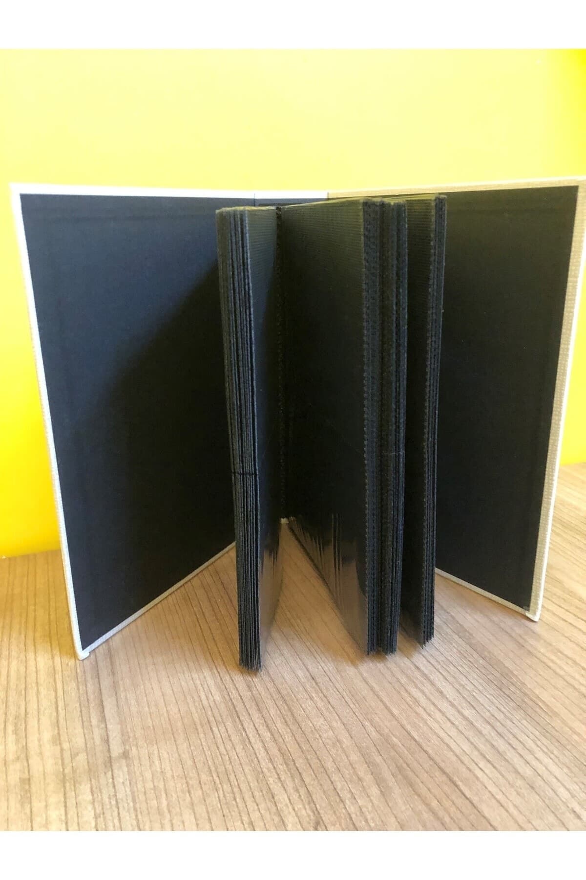 آلبوم عکس Acr مدل Aledo 200 عکسی 10x15cm با روکش نخی طرحدار آلبوم عکس Acr مدل Aledo 200 عکسی 10x15cm با روکش نخی طرحدار
