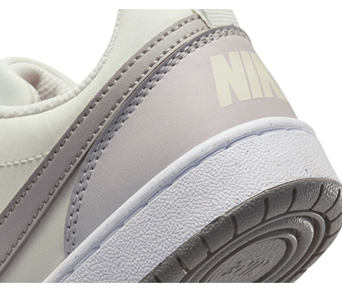 کفش ورزشی روزمره نوجوانه Nike Court Borough Low Recraft مدل DV5456-600 DV5456-127 کفش ورزشی روزمره نوجوانه Nike Court Borough Low Recraft مدل DV5456-600 DV5456-127