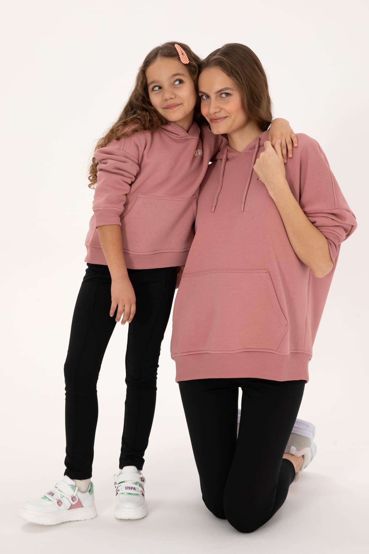 سوئیشرت زنانه U.S. Polo Assn. کاپوشندار کرکیدار گلبهی مدل 50313567-VR221 سوئیشرت زنانه U.S. Polo Assn. کاپوشندار کرکیدار گلبهی مدل 50313567-VR221