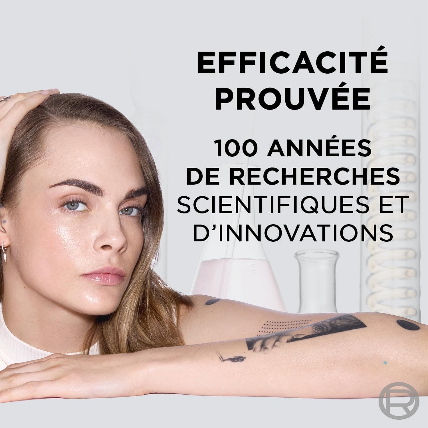 مداد لب L'Oreal Paris مدل Color Riche 300 Le Rouge Paris مداد لب L'Oreal Paris مدل Color Riche 300 Le Rouge Paris