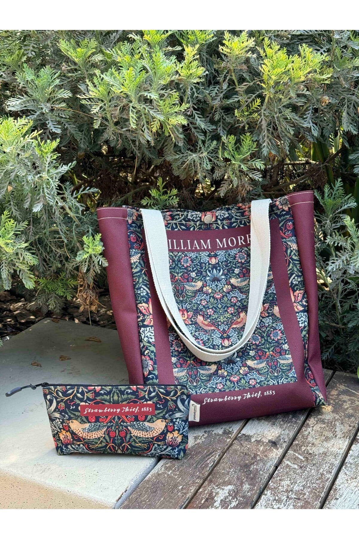 ست ۲ عددی کیف پارچهای و کیف لوازم آرایش pamukcanta William Morris کانواس قابل شستوشو جیبدار با دکمه فلزی ست ۲ عددی کیف پارچهای و کیف لوازم آرایش pamukcanta William Morris کانواس قابل شستوشو جیبدار با دکمه فلزی