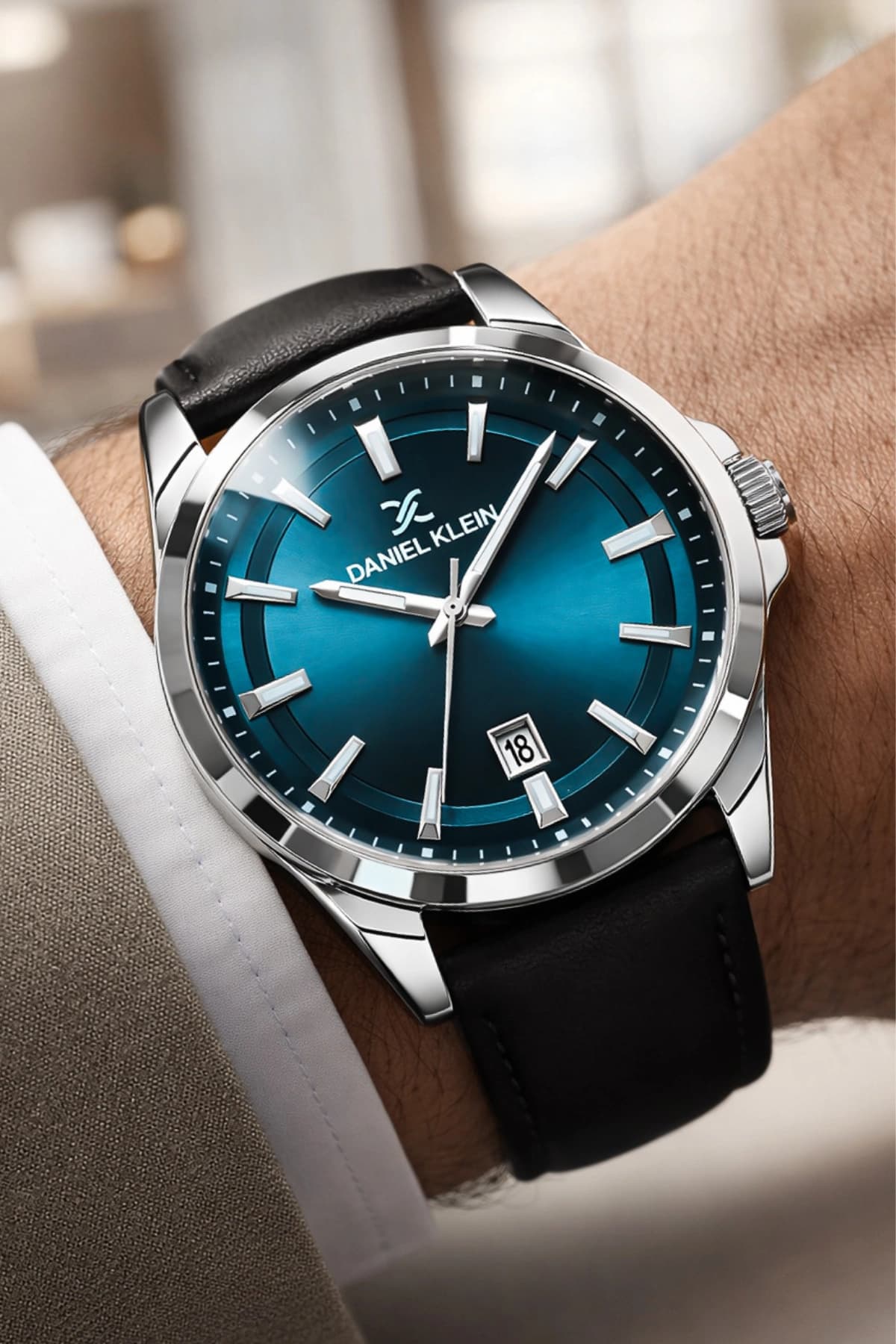 ساعت مچی مردانه Daniel Klein بند چرمی کیس فولادی تقویمدار مشکی مدل zmdk1211 ساعت مچی مردانه Daniel Klein بند چرمی کیس فولادی تقویمدار مشکی مدل zmdk1211