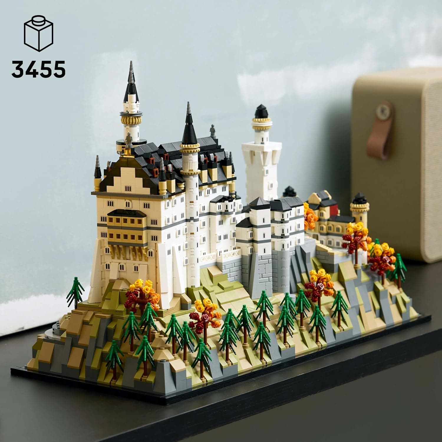 لگو Architecture قلعه Neuschwanstein مدل 21063 لگو Architecture قلعه Neuschwanstein مدل 21063