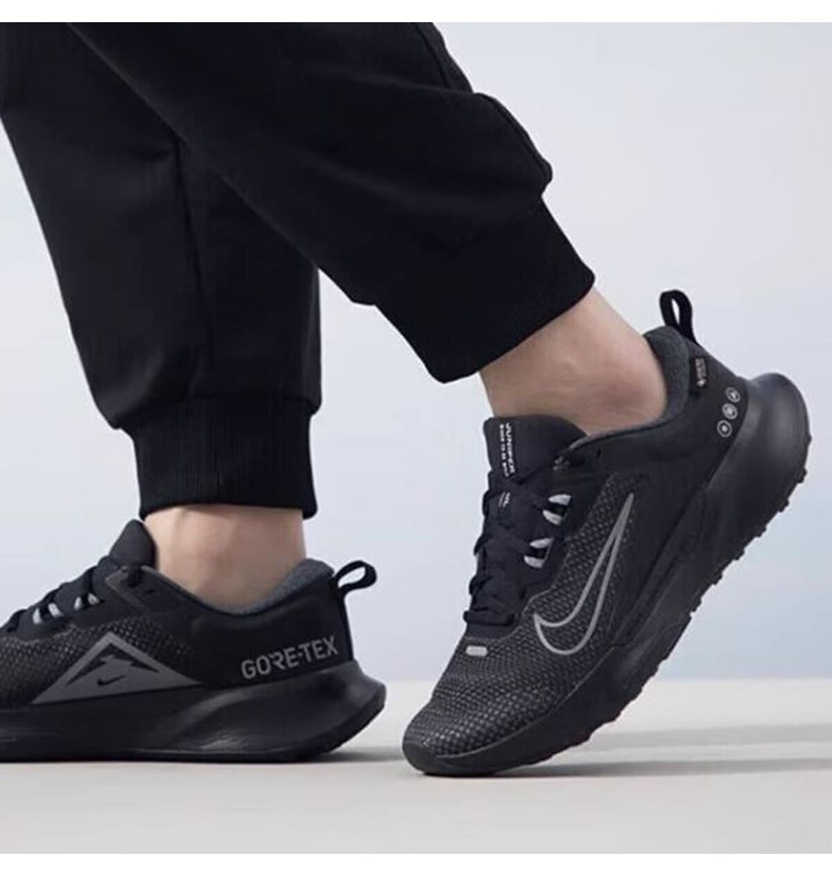 کفش ورزشی مردانه Nike ضد آب Gore-tex Juniper Trail 2 مدل Hm9734-001 کفش ورزشی مردانه Nike ضد آب Gore-tex Juniper Trail 2 مدل Hm9734-001